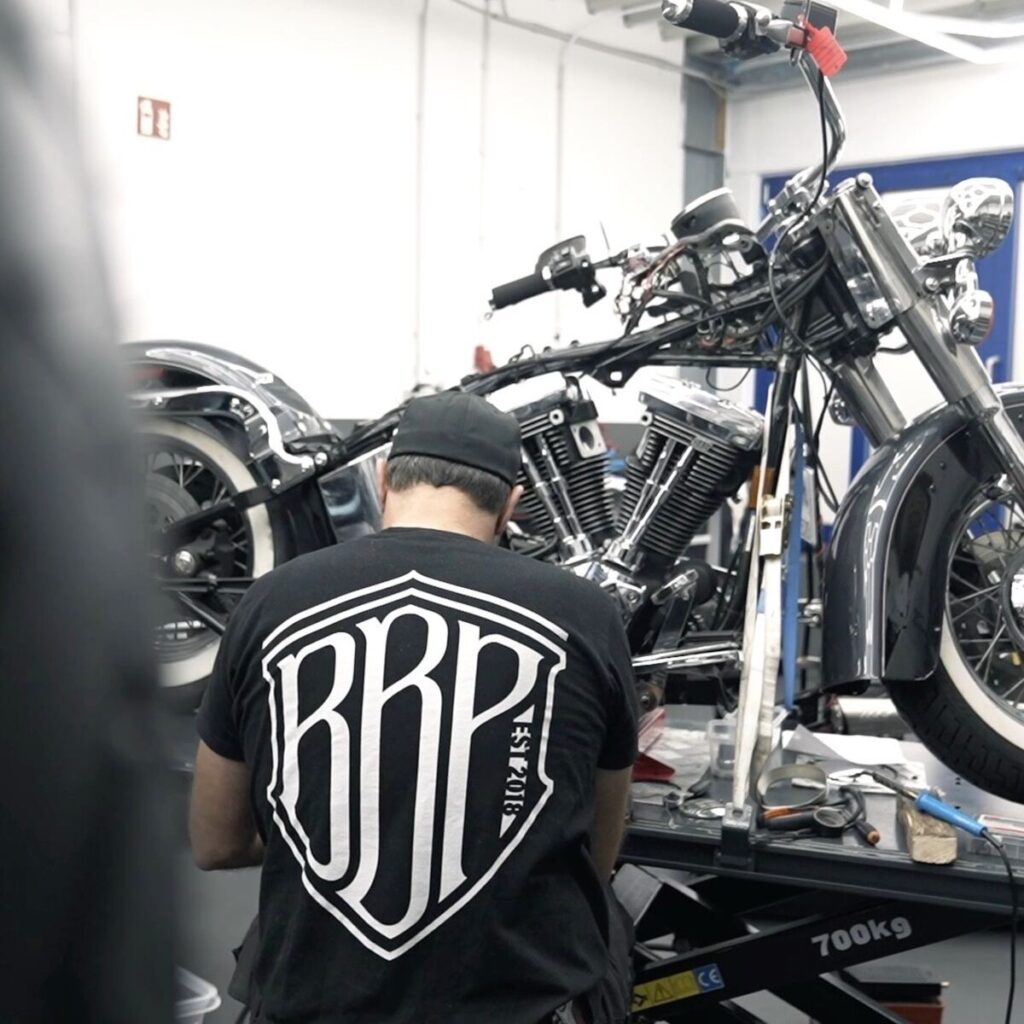 Home 11 BBP Customs – Deutschlands beste freie Harley-Davidson Werkstatt Home bbp werkstatt schrauben sq